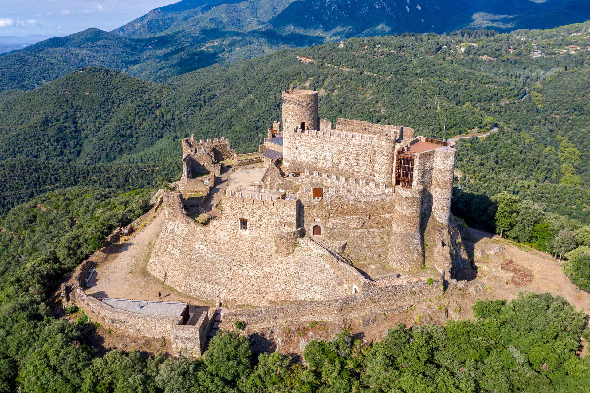 castell de montsoriu